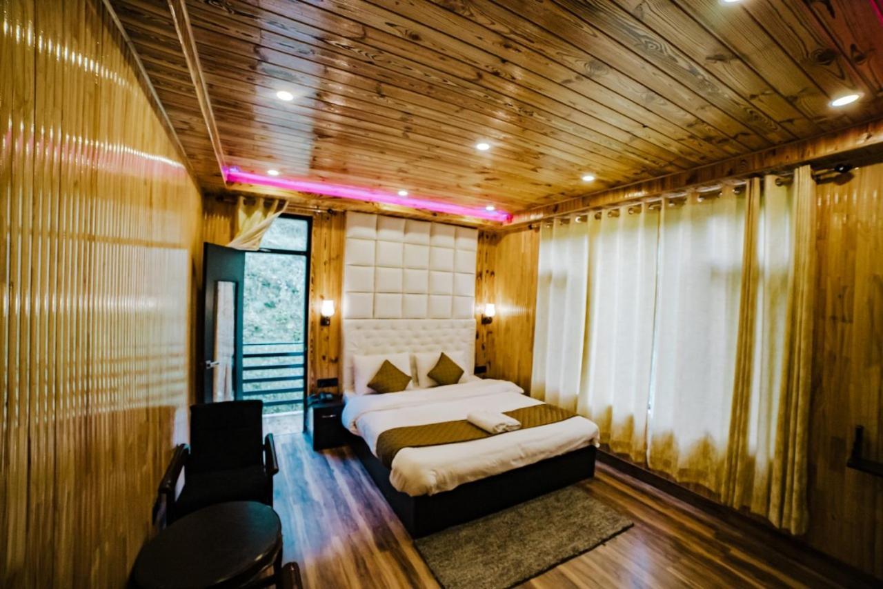 Hotel Black Magic 마날리 외부 사진