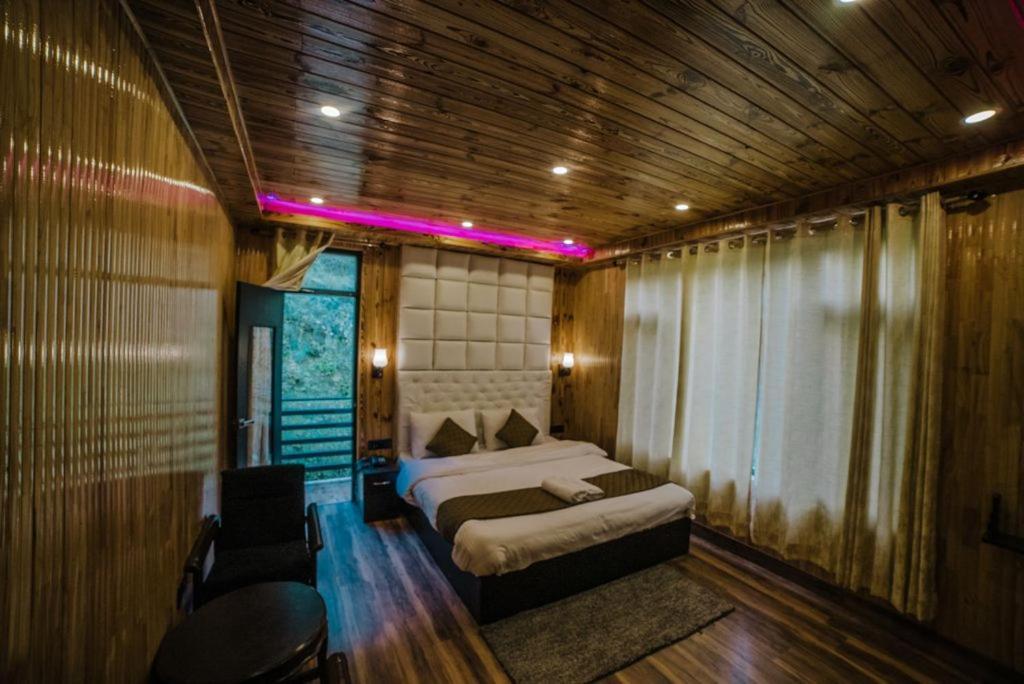 Hotel Black Magic 마날리 외부 사진