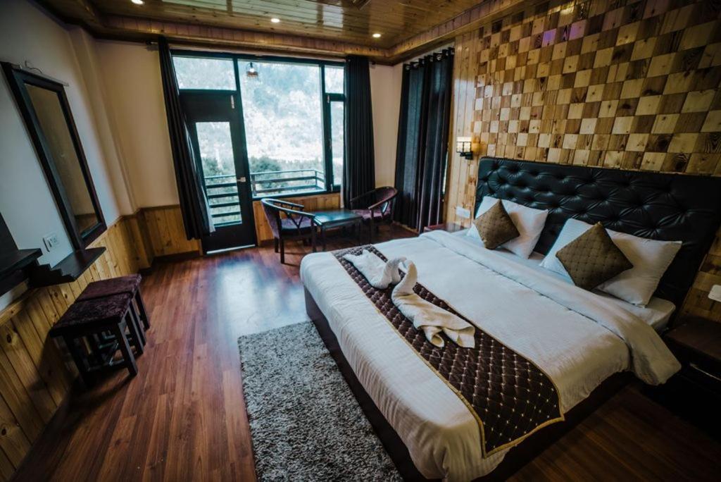 Hotel Black Magic 마날리 외부 사진